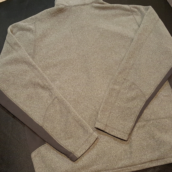 The North Face Grey Fleece Jacket - Picture 3 of 3